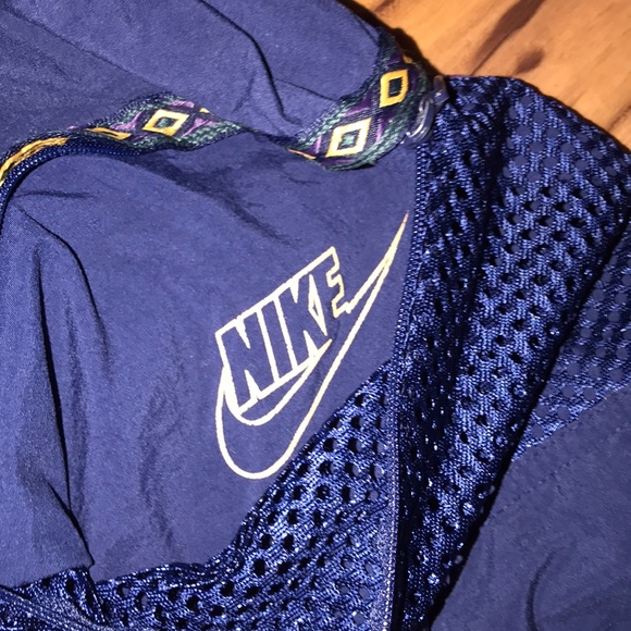 VINTAGE NIKE WINDBREAKER - Picture 3 of 8